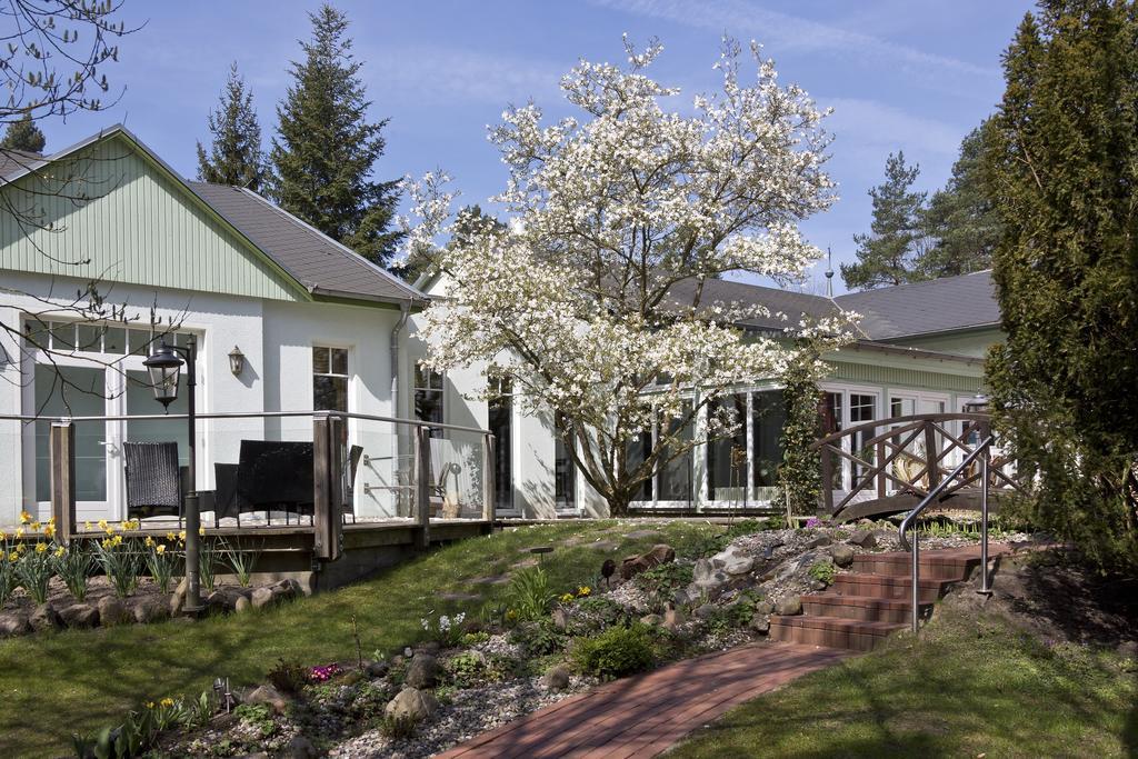 Seehotel Ecktannen Варен Экстерьер фото