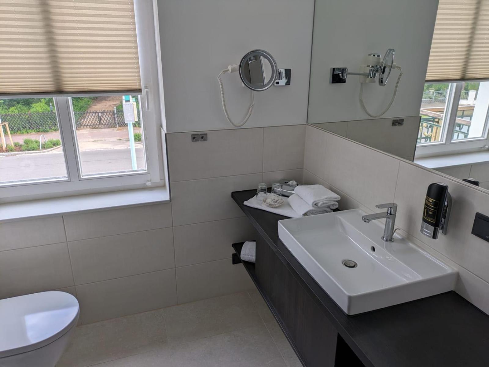 Seehotel Ecktannen Варен Экстерьер фото