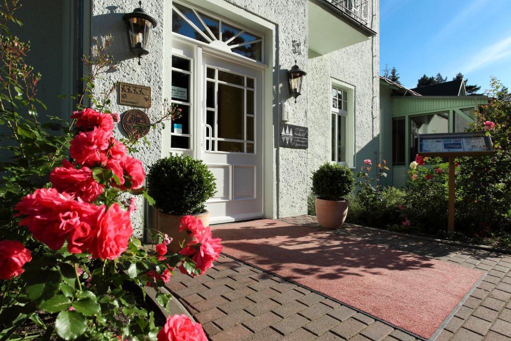 Seehotel Ecktannen Варен Экстерьер фото