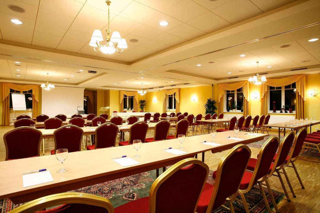 Seehotel Ecktannen Варен Экстерьер фото